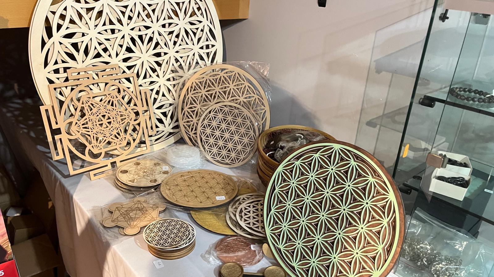 Objets en bois, géométrie sacrée